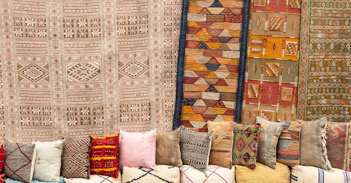 How do I choose a carpet pattern?